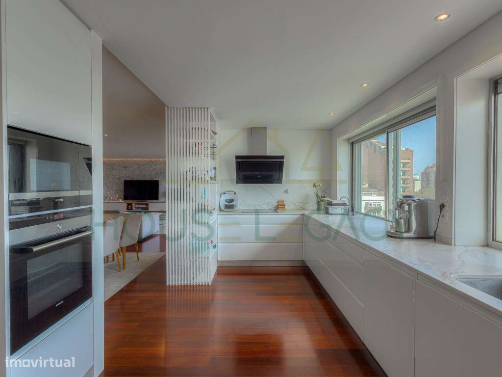 Apartamento T4 Luxuoso em Matosinhos-11