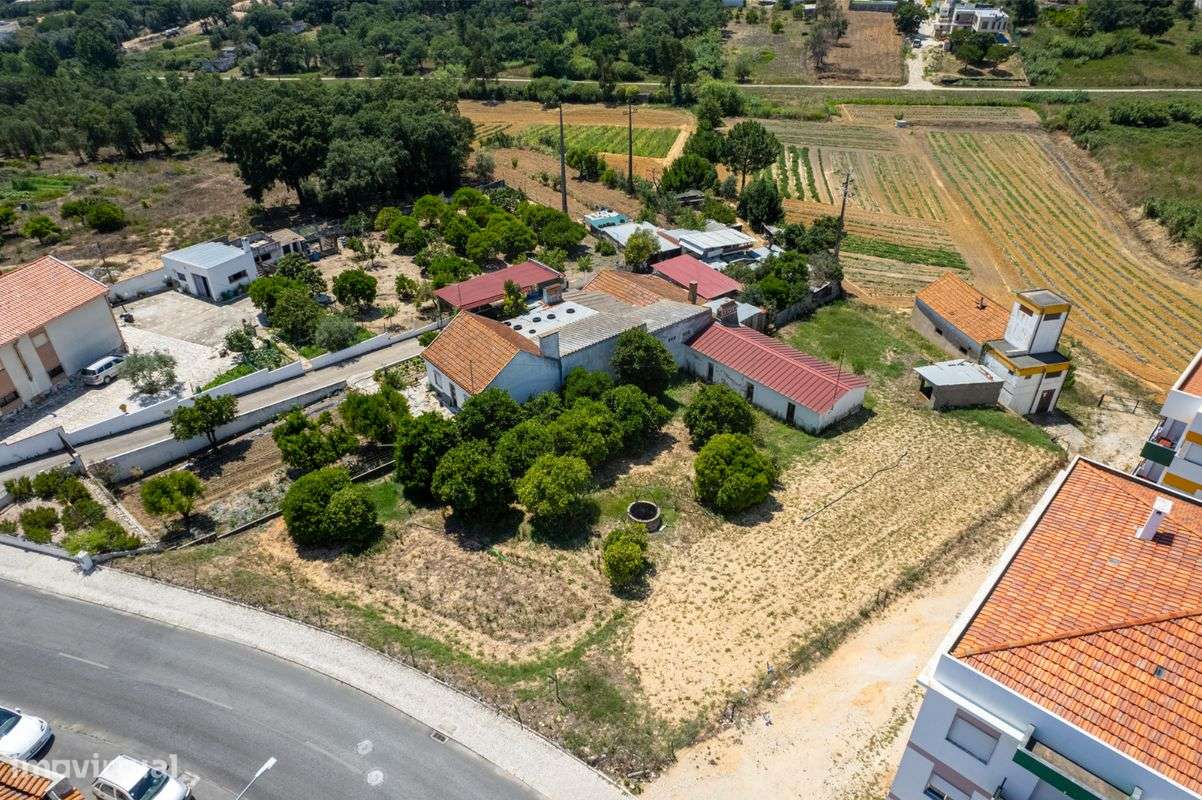 Moradia T2 para venda - Grande imagem: 2/22