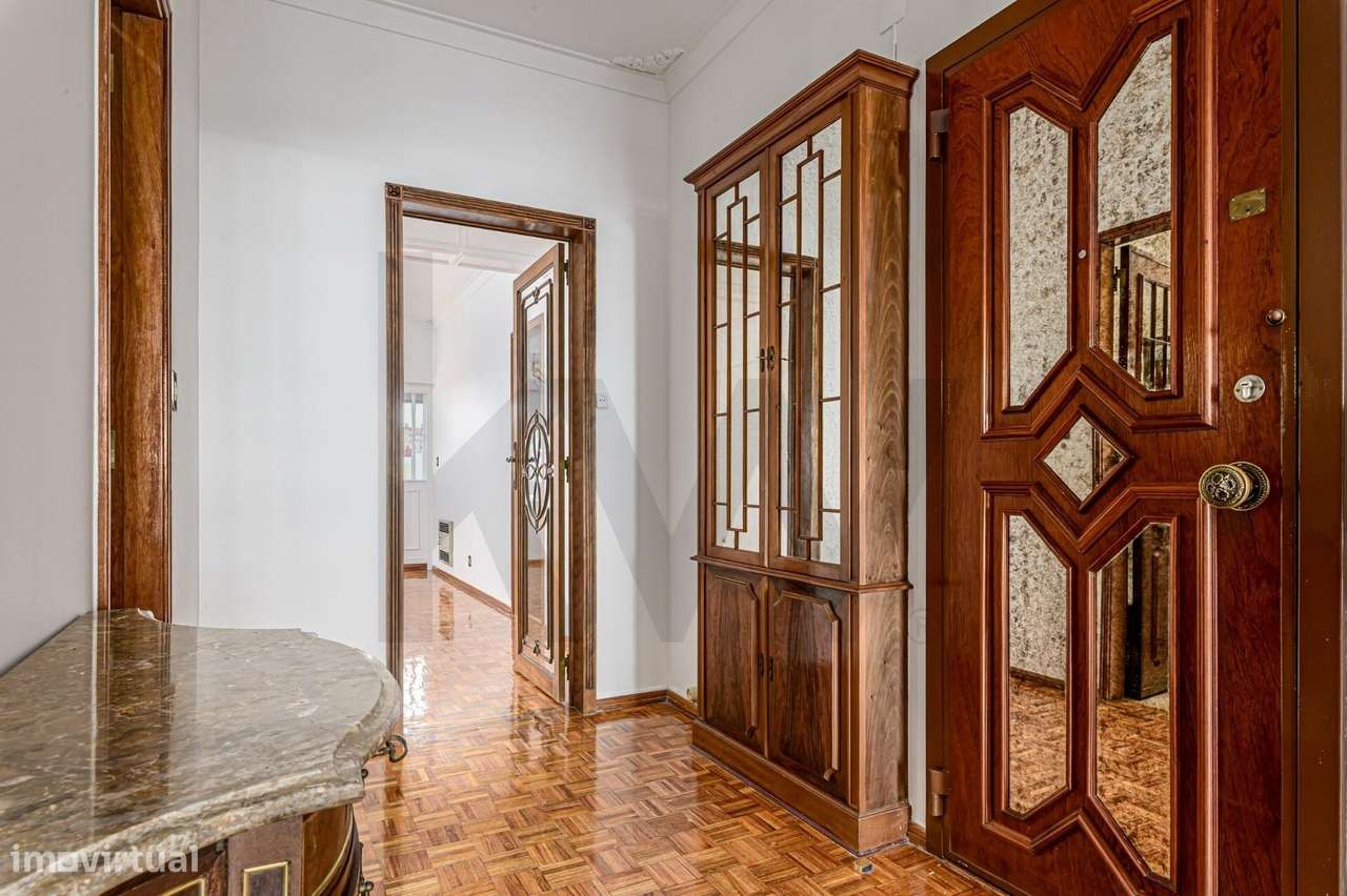 T2 para Arrendamento no Areeiro – Excelente Localização, Parqueamento - Grande imagem: 5/30