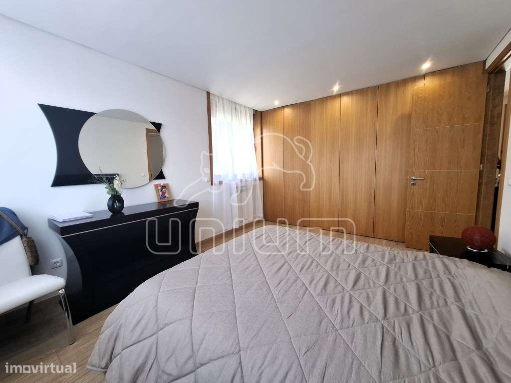 Fabulosa Moradia Geminada T3 com Jardim-22