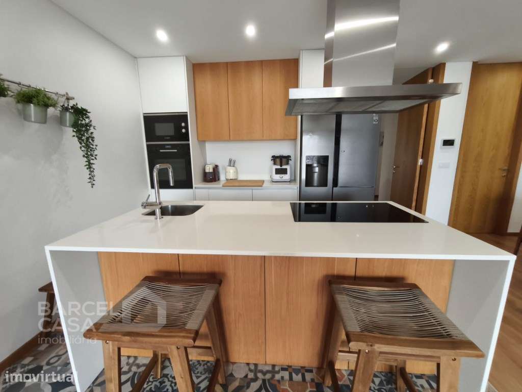 Oportunidade Única: Moradia T3 Térrea Semi-Nova em Manhente!-4