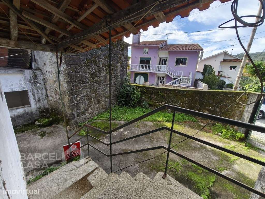 Oportunidade Única - Moradia para Restauro com Vistas Panorâmicas!-17