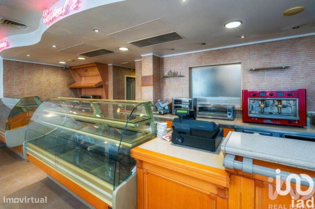 Loja / Estabelecimento Comercial em Faro (Sé e São Pedro) de 205,00 m2 - Grande imagem: 4/13