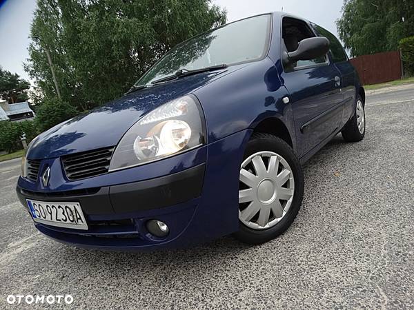 Renault Clio - 2