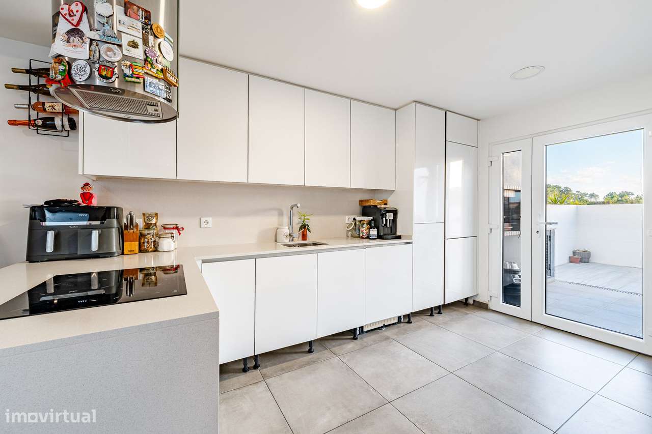 Moradia T3 com Garagem - Fernão Ferro-7