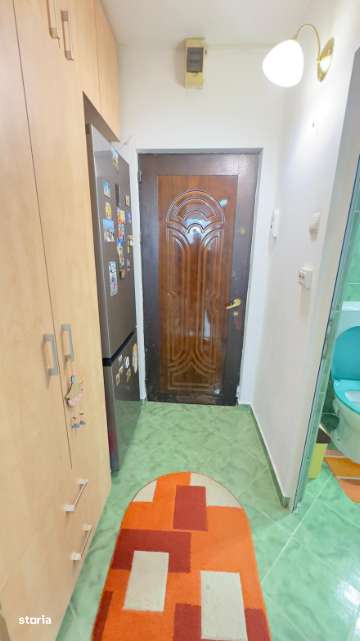 Vanzare garsoniera mobilata etaj intermediar, zona Noua-6