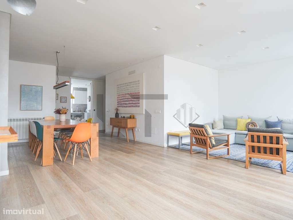 Apartamento T3 para Venda com 2 Lugares de parqueamento na Estrela,... - Grande imagem: 2/24