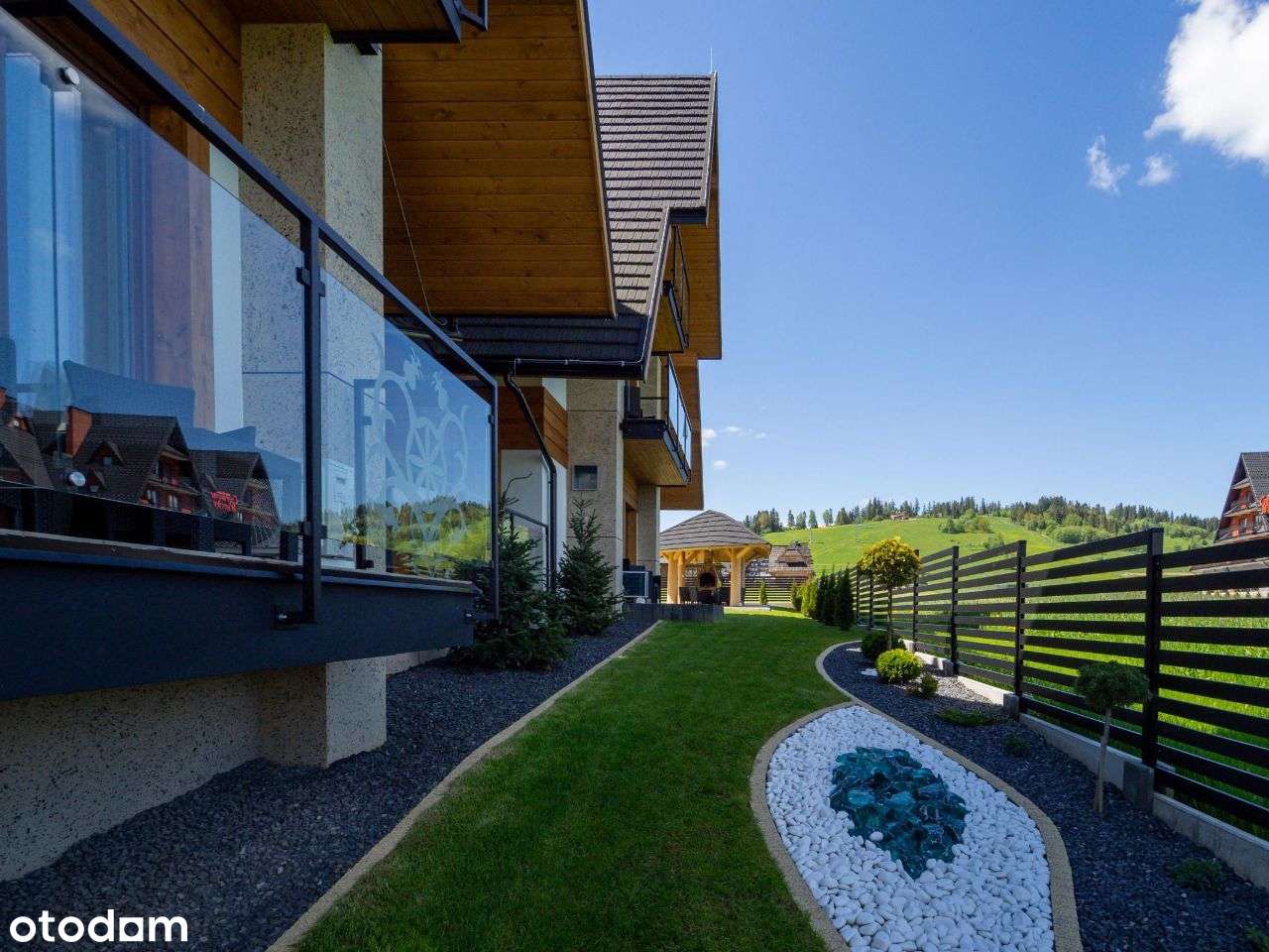 PRZESTRONNY APARTAMENT MIESZKALNY U PODNÓŻA STOKU. - Pełny obrazek: 4/17