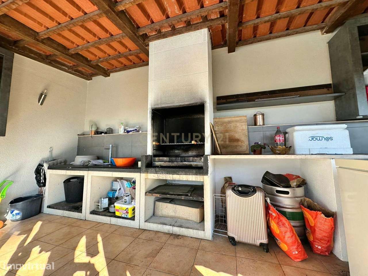 Moradia na Aroeira – Conforto, Elegância e Lazer-22