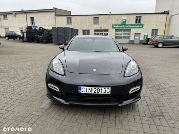 Porsche Panamera GTS PDK - 6