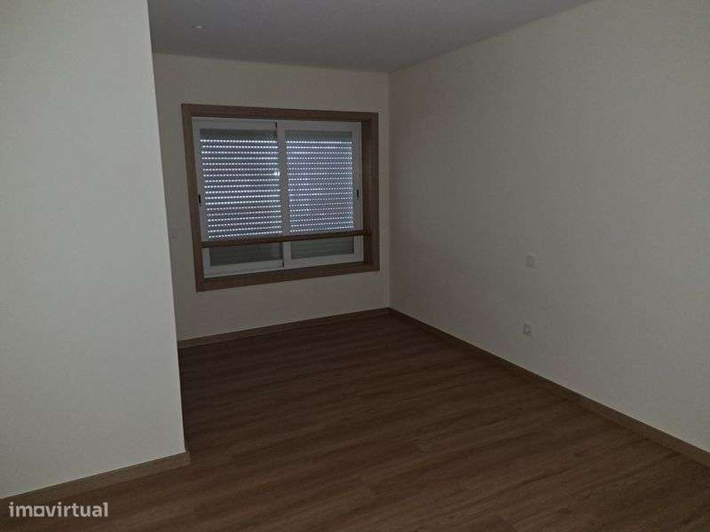 Apartamento T2 Novo, em  Corvo -Arcozelo - Grande imagem: 4/11