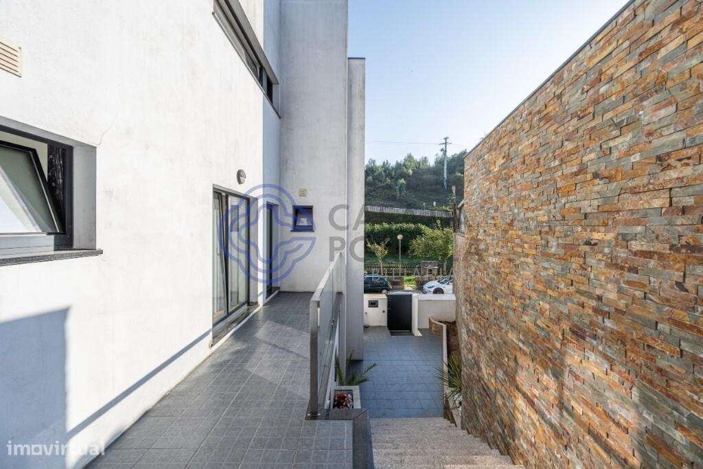 Moradia T3 + Casa Hóspedes, com Piscina em Guifões, Matosinhos - Grande imagem: 4/42