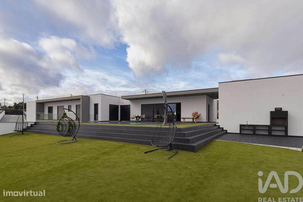 Moradia isolada T3 em Fernão Ferro de 190 m2 - Grande imagem: 5/29