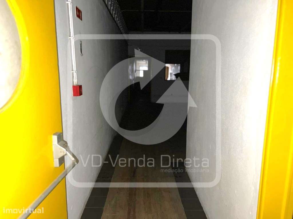 Loja com 450m² na Estrela | 2 Pisos | Excelente localização - IMÓVE...-13
