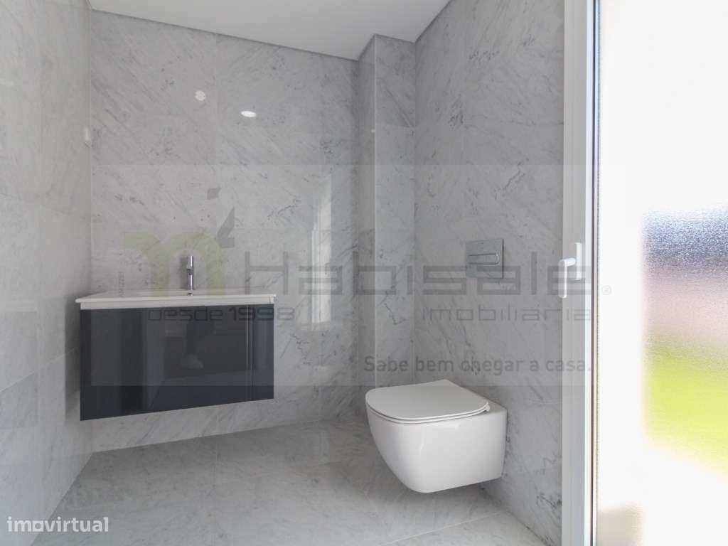 Moradia T3, situada em Areia Cascais, a curta distância da praia do...-13