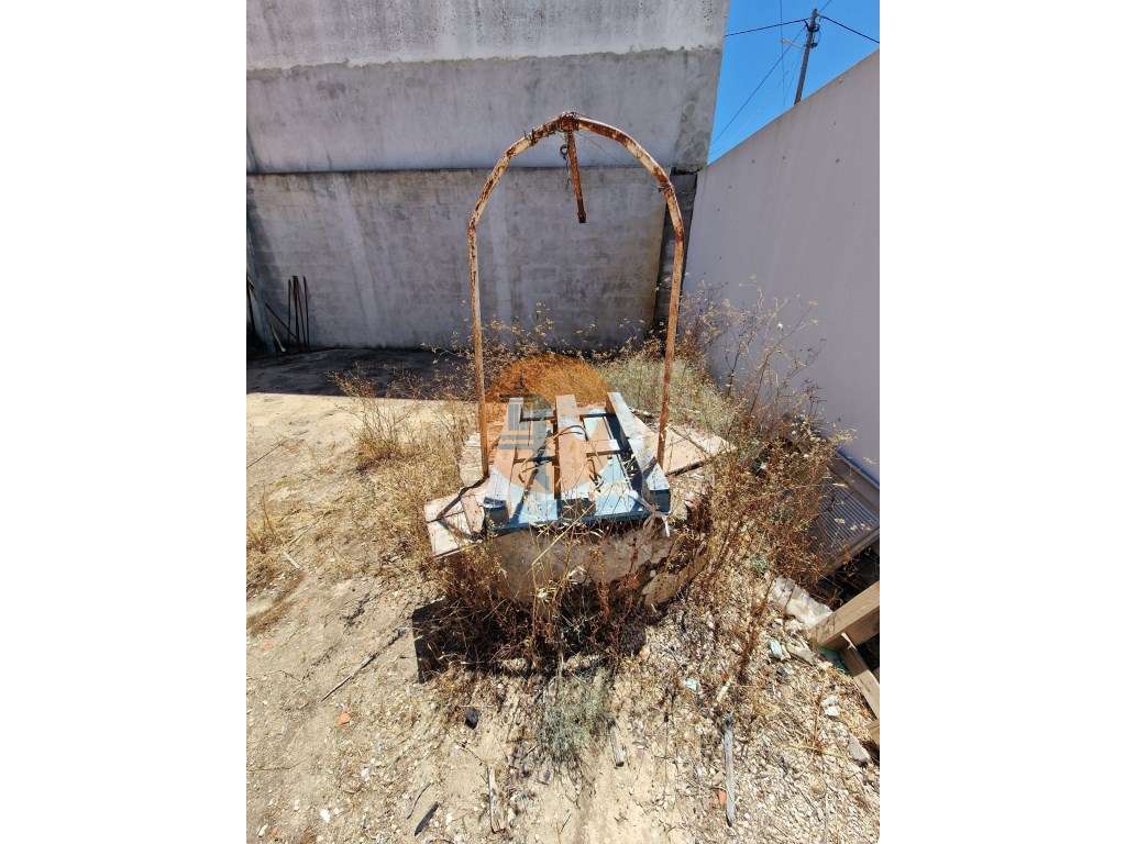 Moradia T3 para Remodelação Total no Coração do Azinhal - Grande Po...-13