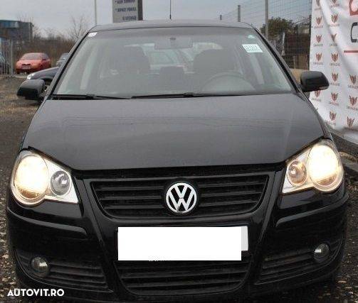 Dezmembrez Volkswagen Polo 1.2 benzina cu 3 usi din 2006 volan pe stanga - 1