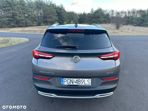 Opel Grandland X 1.2 T GPF Design&Tech S&S - 9