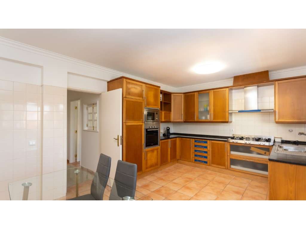 Moradia T4 com Piscina em Sesimbra | A 10 min das Praias - Grande imagem: 4/30