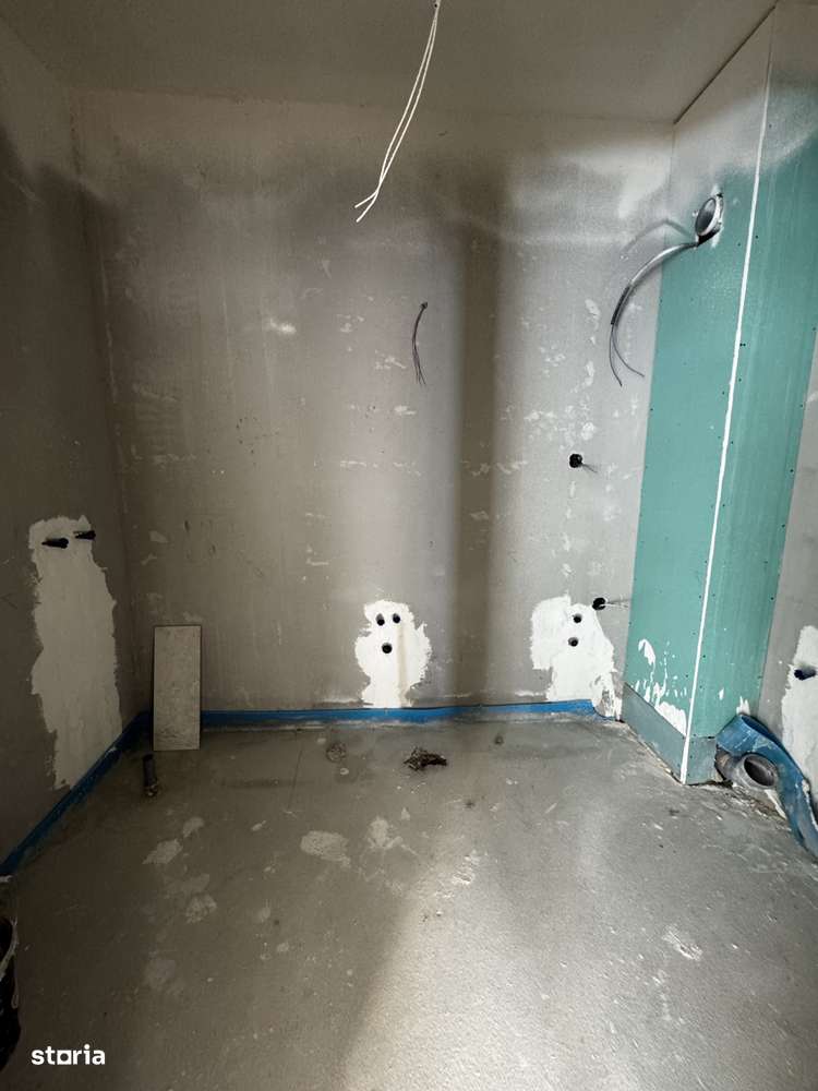 Apartament de 2 camere, 67.66 mp, Semifinisat, Zona Eroilor-3