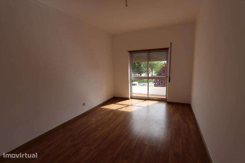 Apartamento T3 na Baixa da Banheira, Moita - Grande imagem: 3/17