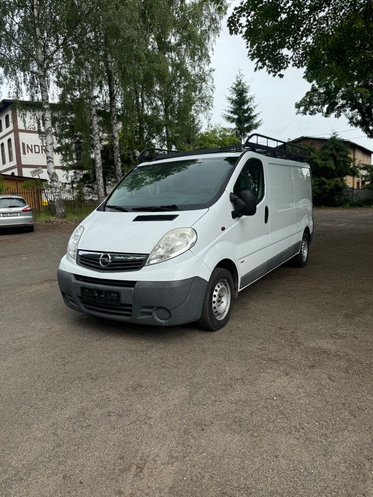 Opel Vivaro I L2H1 2.9t 2014