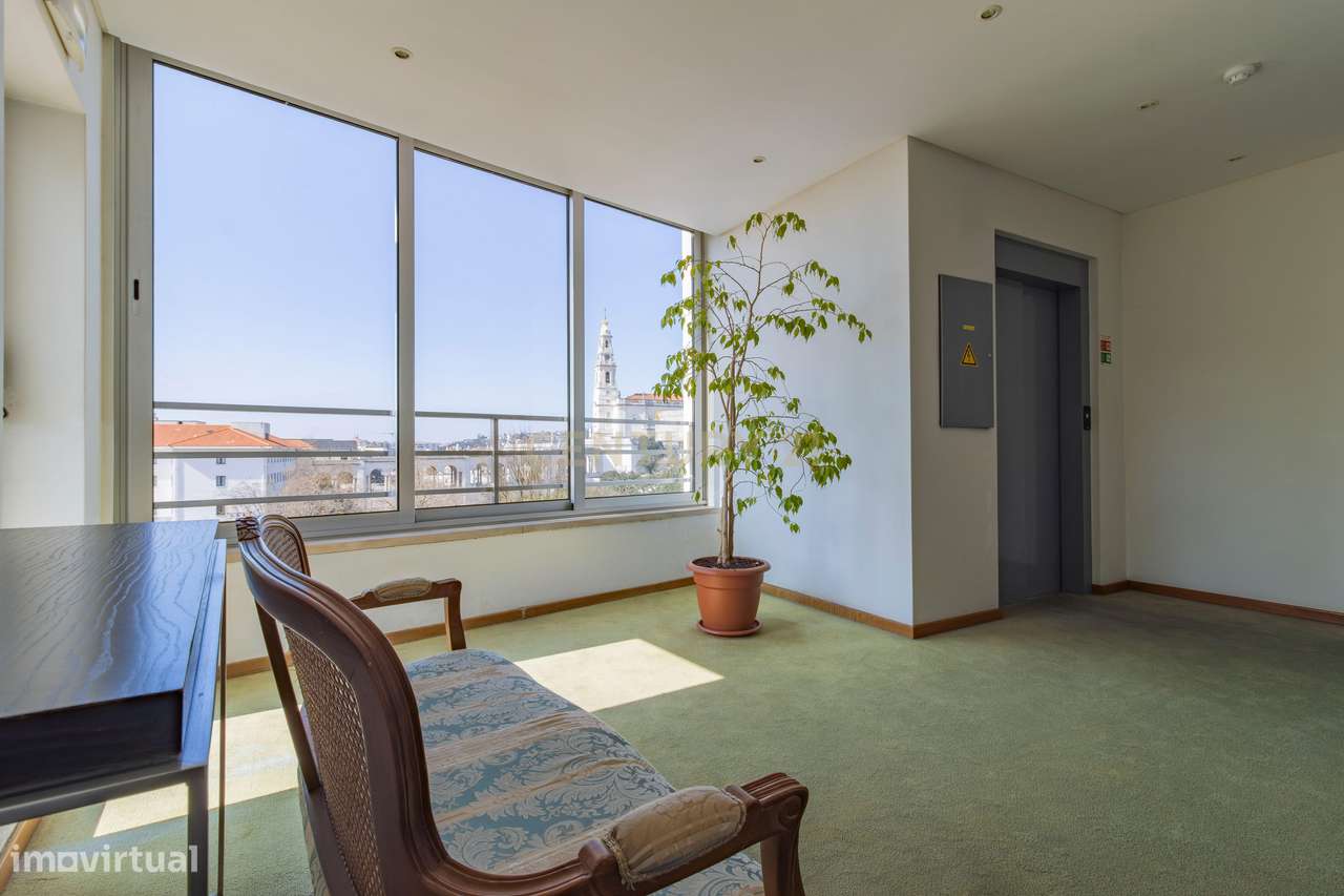 Hotel de Excelência em Fátima – Localização Premium a 1 Minuto do Sant - Grande imagem: 3/28