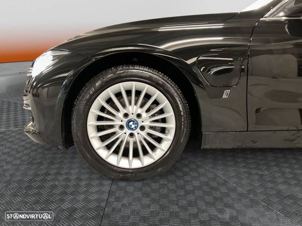 BMW 330 e iPerformance Line Luxury - 16