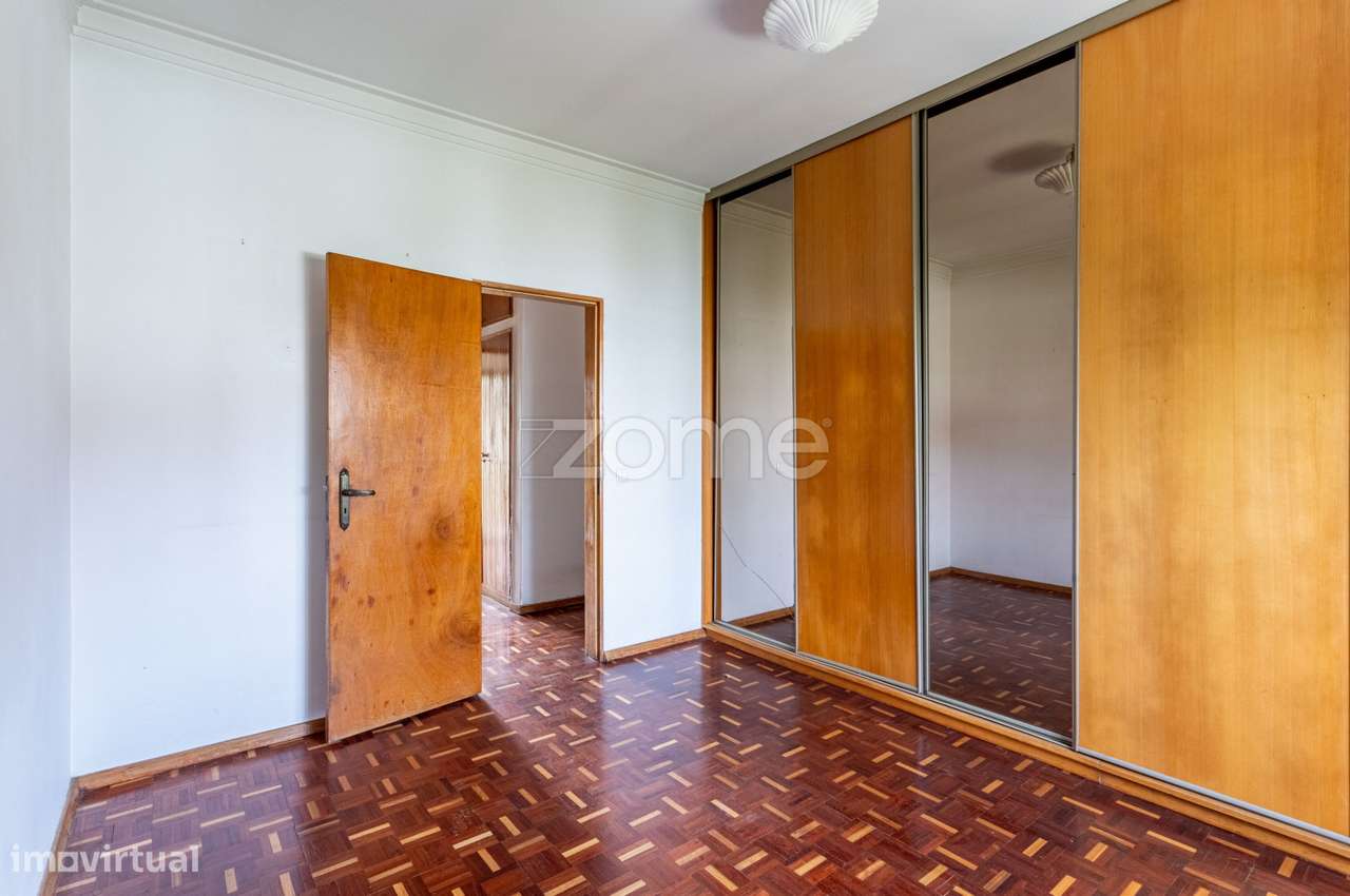 Moradia T4 em verdadeiro oásis urbano-20