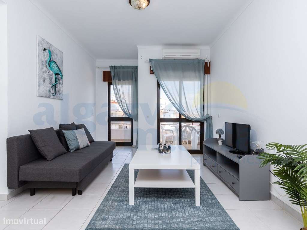 Apartamento T1, situado a cerca de 650 metros da praia! - Grande imagem: 2/18