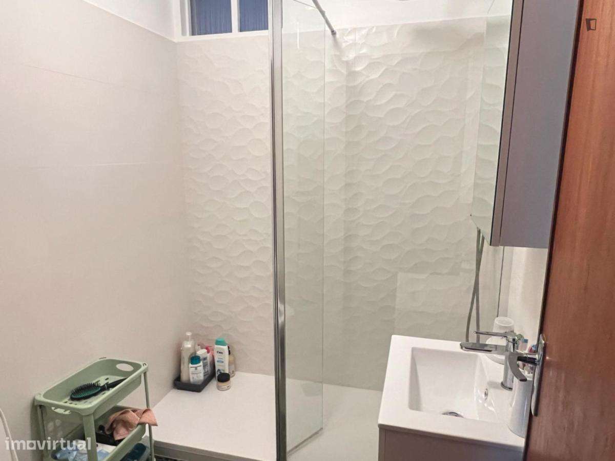 Quarto - localizado em Bairro do Sol Coimbra - Grande imagem: 5/6