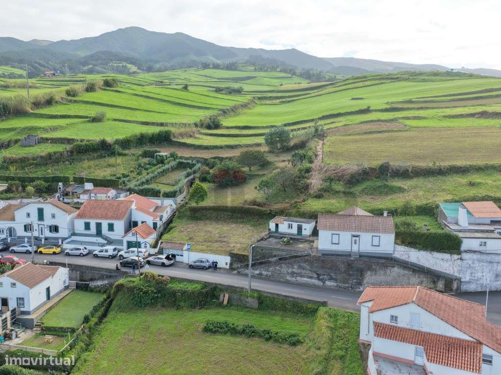 Terreno com 1.328 m² com viabilidade de construção e vista mar, Nor... - Grande imagem: 4/17