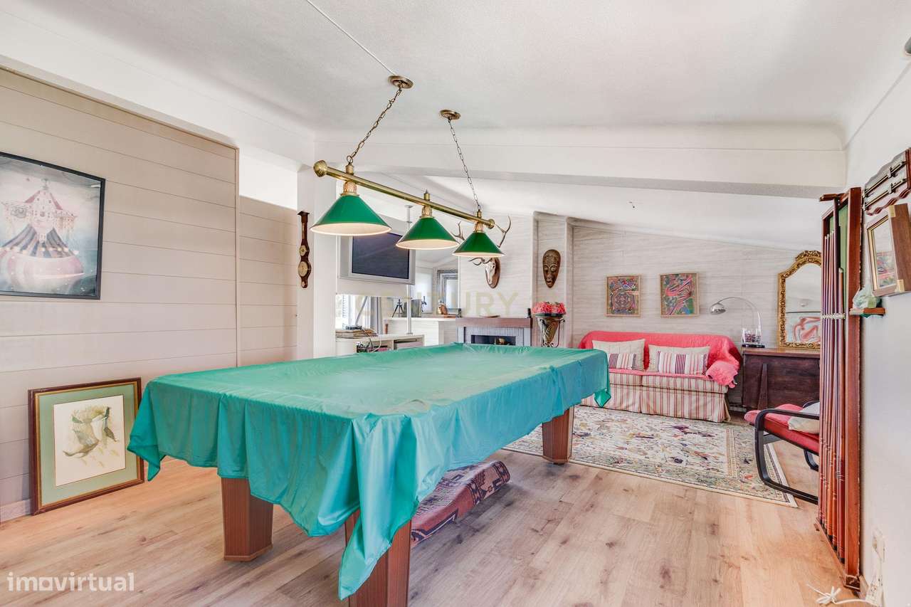 MORADIA T4 COM JARDIM E GARAGEM-36