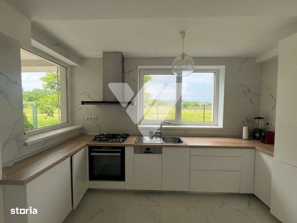 Casa  cu gradina, terasa si 3 camere - de vanzare - Zona Selimbar - Imagine principală: 1/17