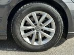 VW Passat Variant 1.6 TDI Business P.DSG - 14