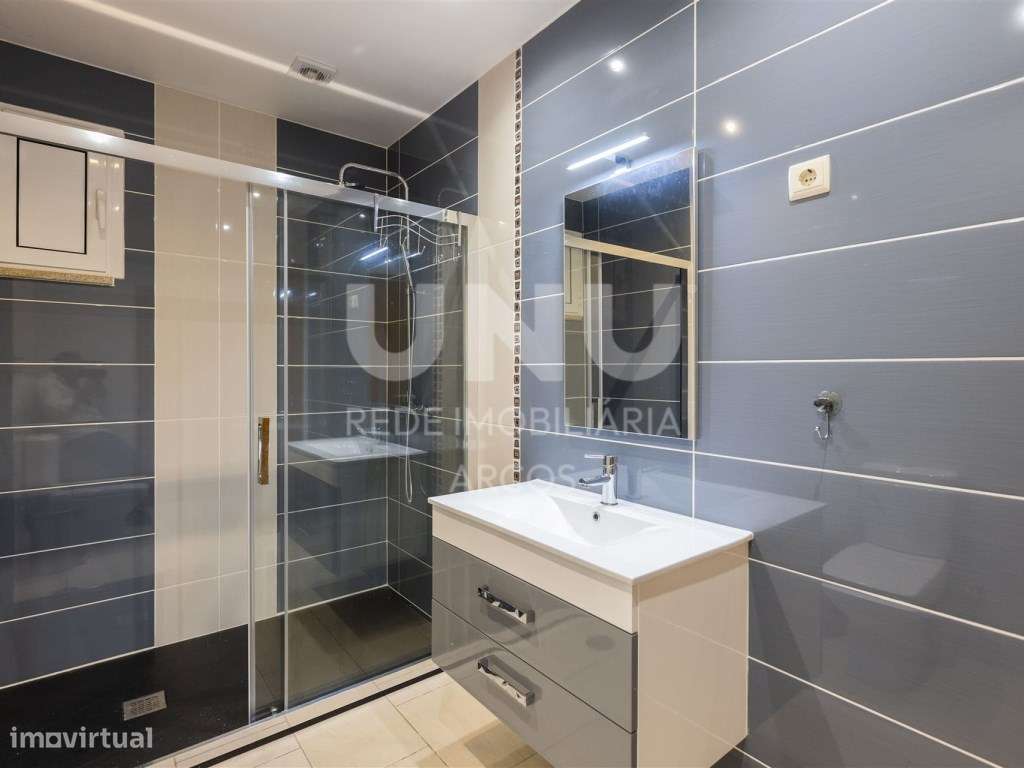 Moradia V4 com Piscina-24