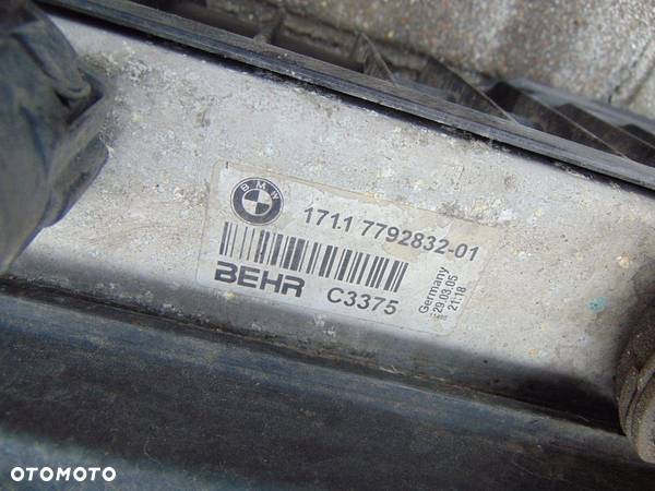 CHŁODNICA WODY WENTYLATOR BMW 5 E60 E61 3.0D EU - 11