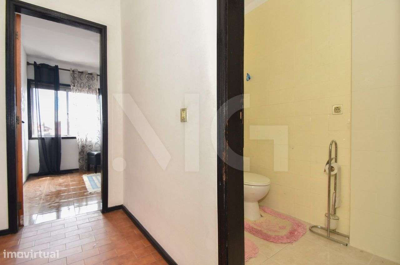 Apartamento T2 em Campanhã Totalmente Mobilado e Equipado-17