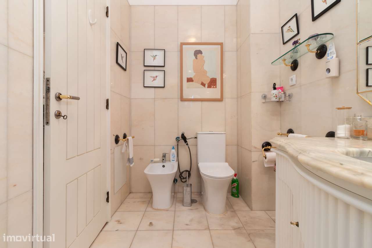 T3 Av. João XXI | 200m2 | 2 Elevadores | 2 Parqueamentos | Arrecadação-19