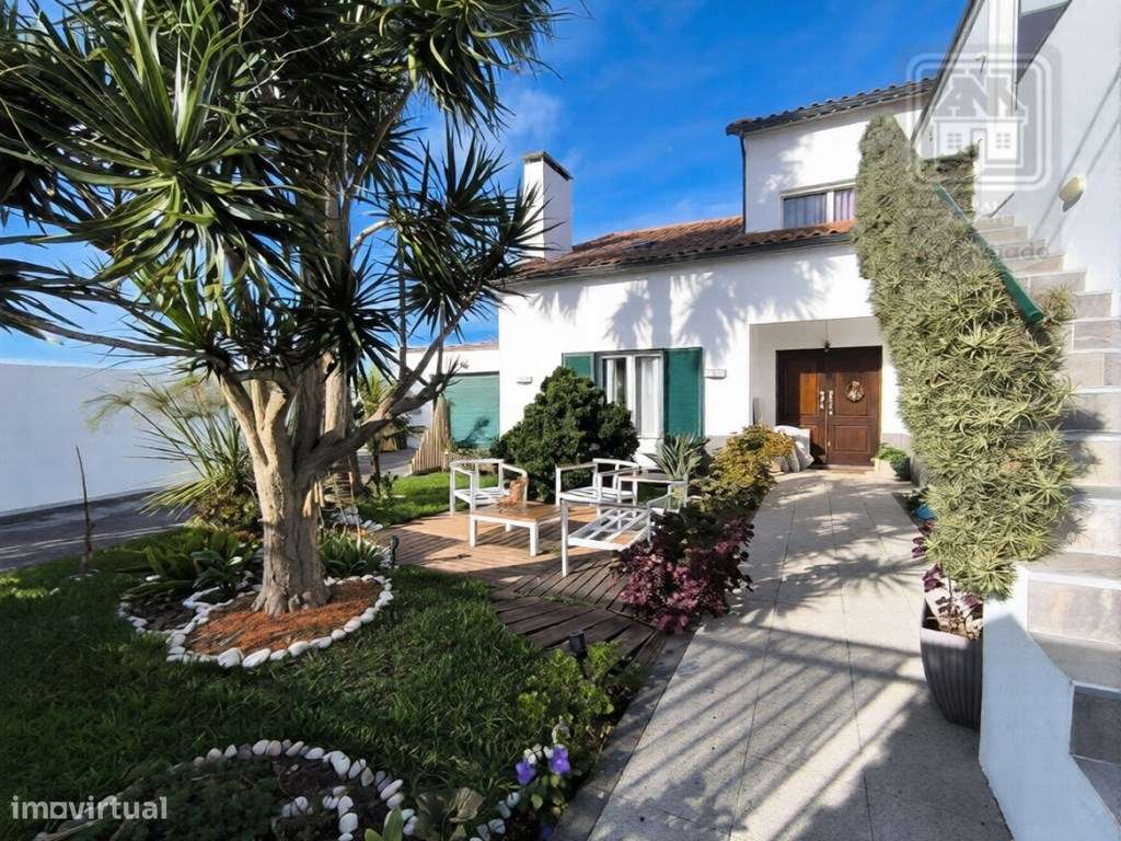 VENDA de MORADIA - VIVENDA com alojamento local e piscina - Fenais ... - Grande imagem: 4/60