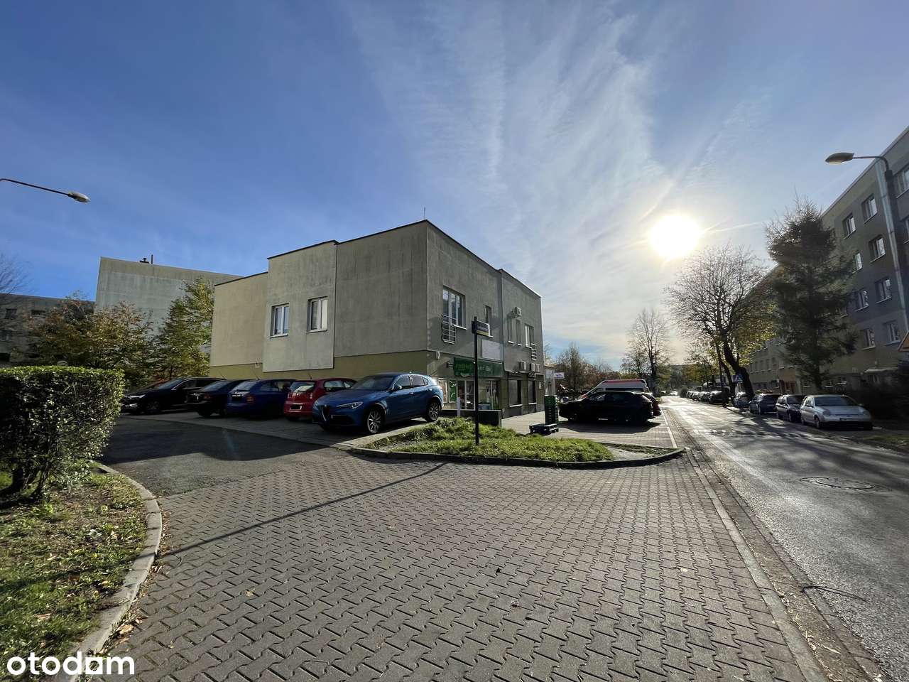 Lokal z najemcą (Żabka) w środku osiedla - Katowice, Sandomierska 4-4