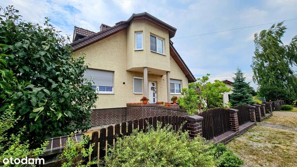 Na sprzedaż  idealny dom dla Rodziny-1