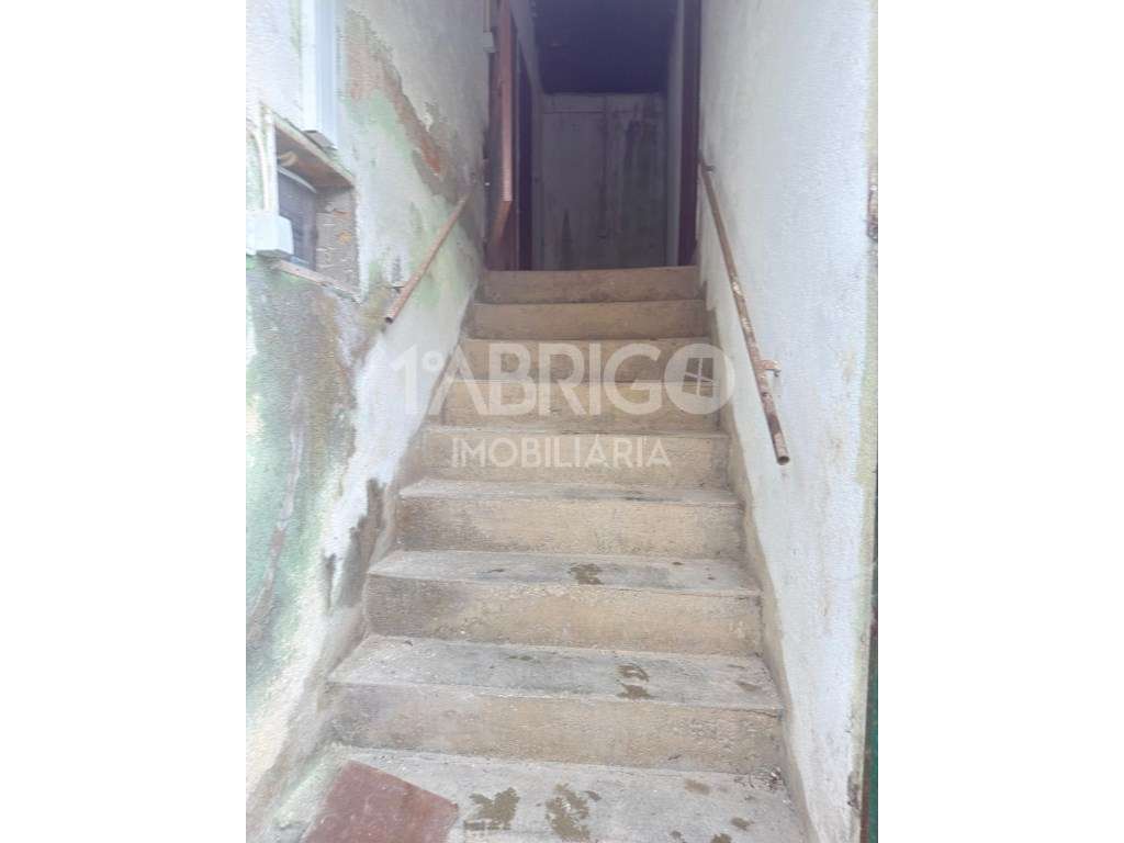 Casa para reconstrução em Pedrógão Grande-1