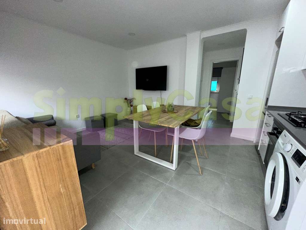 T1 Remodelado com Espaço Exterior - Baixa da Banheira-8