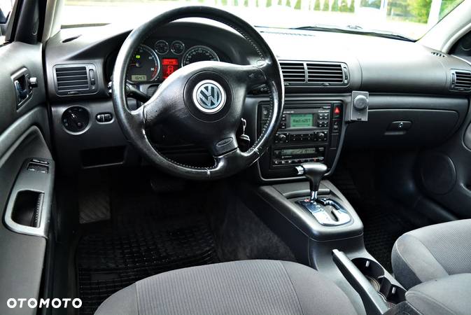 Volkswagen Passat 1.9 TDI Comfortline Tiptr - 12