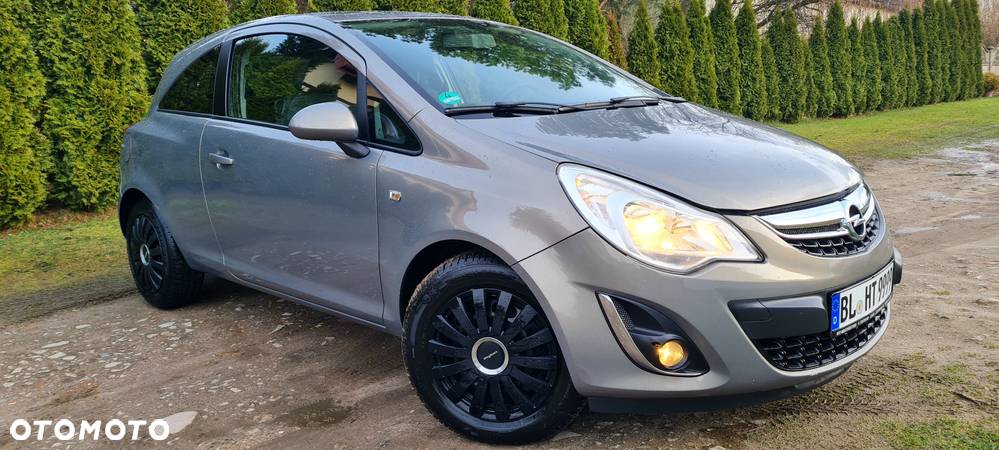 Opel Corsa 1.2 16V Essentia - 4