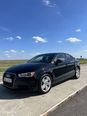 Audi A3 1.8 TFSI Attraction S tronic - 1