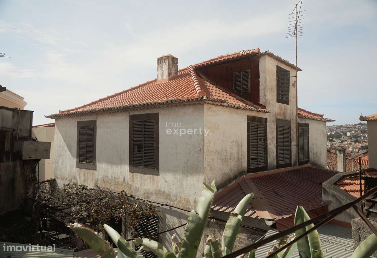 Edifício histórico com projeto aprovado no coração do Funchal-20