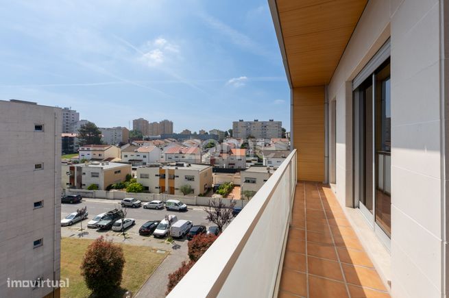 Apartamento T3 com duas varandas, garagem e arrumos, Maia-6