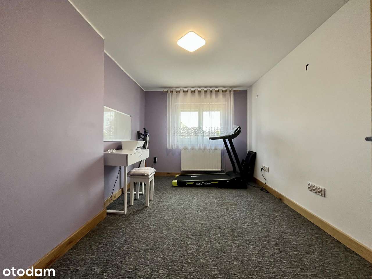 Przestronny dom z dużym ogrodem i możliwościami-15